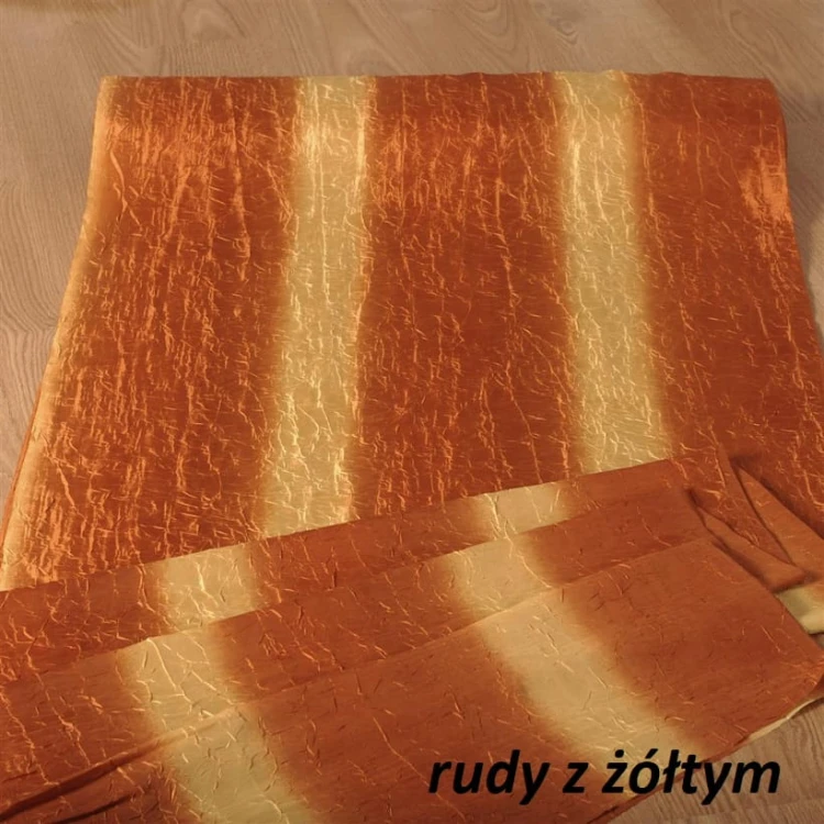 rudy z rółtym.jpg
