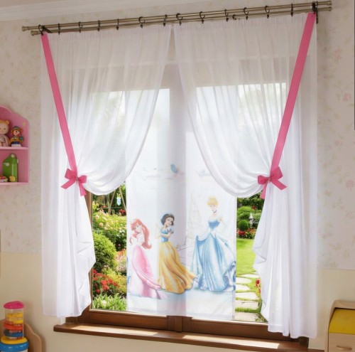 Firanka dla dziewczynki z panelem Księżniczki 4 300x150 cm .jpeg